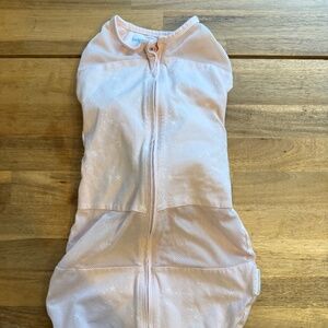 Happiest baby sleep pea swaddle sack